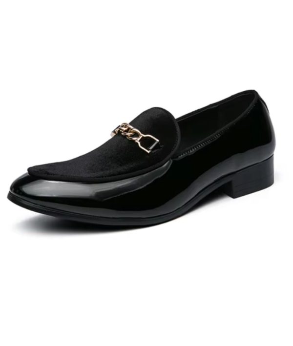 mocassins en cuir verni à bout pointu